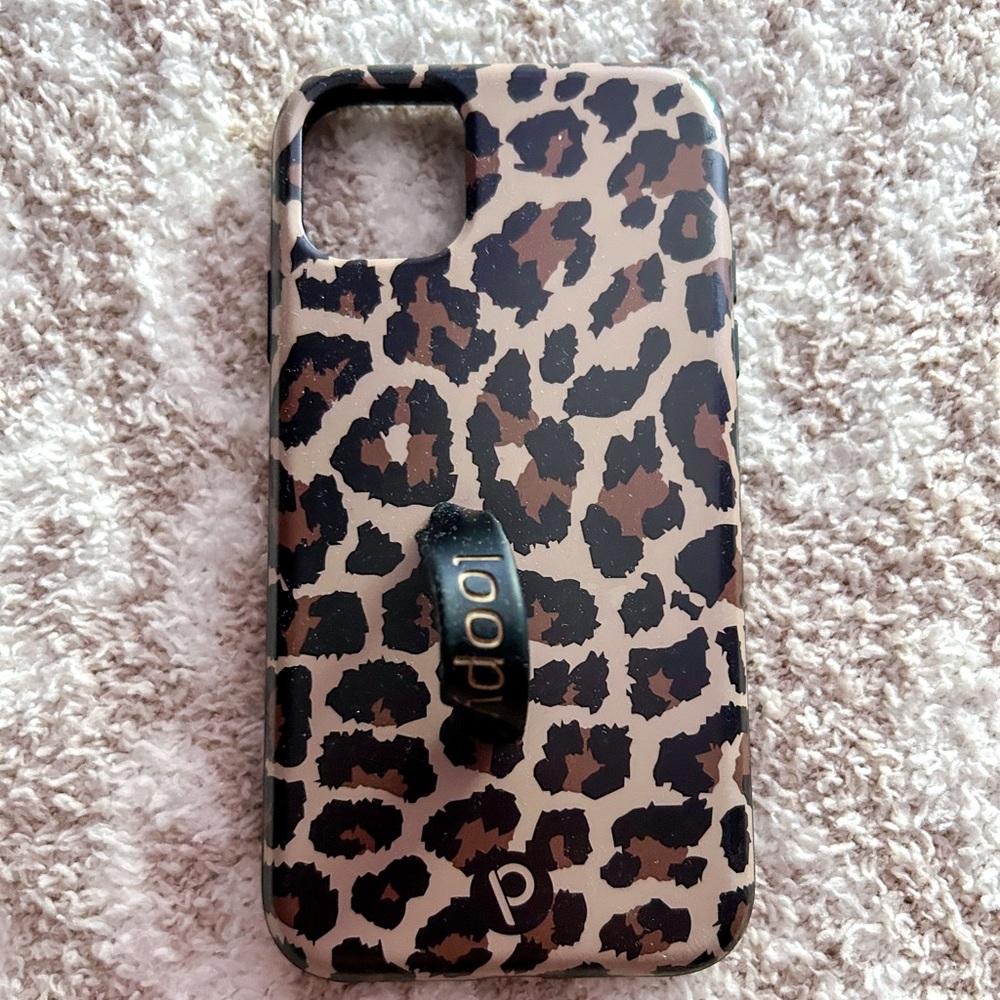 iPhone 11 Loppy case in “Leopard”. Lightly used.